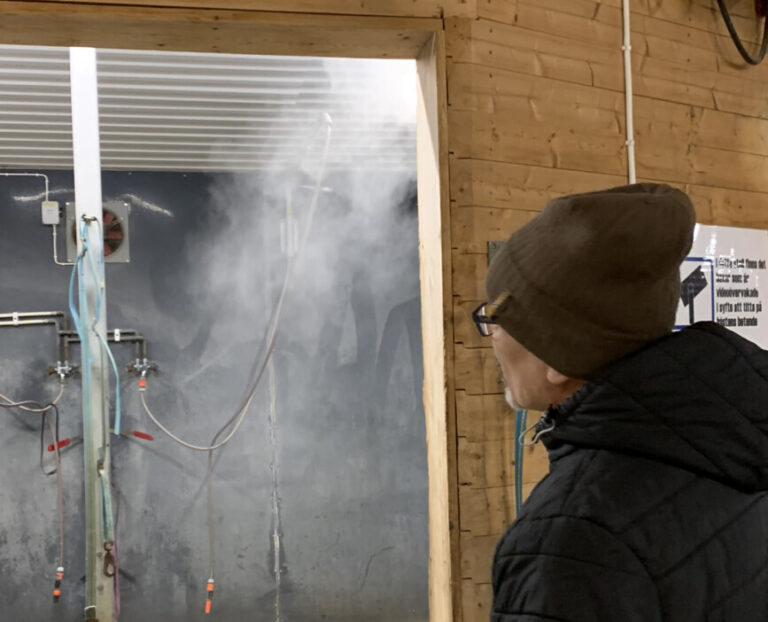 Studie ska visa om dimningsteknik är effektivt för att rena stall